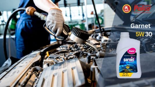 Why Your Car Needs a Low-Friction Oil Like Palco Garnet 5W30 for Better Mileage