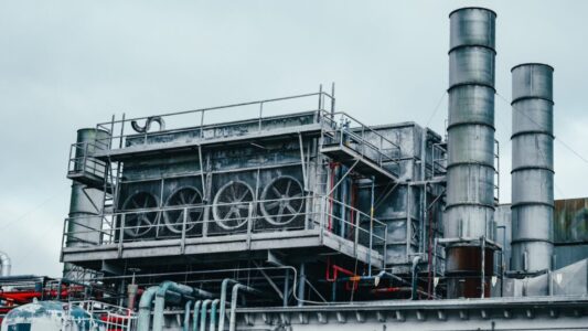 How Rust Preventive Oils Help Extend the Life of Industrial Equipment