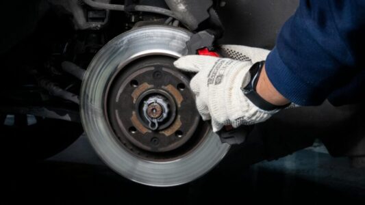 5 Signs Your Brake Fluid Needs to Be Changed Immediately