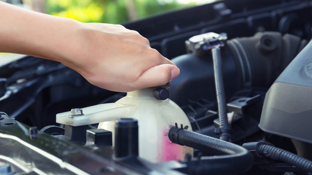 Read more about the article Difference Between Coolants and Antifreeze – Are They the Same?