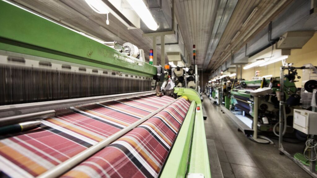 Read more about the article Top 5 Benefits of Using PALCO Textile Lubricants in High-Speed Machines