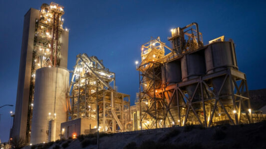 Why Industrial Lubricants Are the Backbone of Modern Machinery