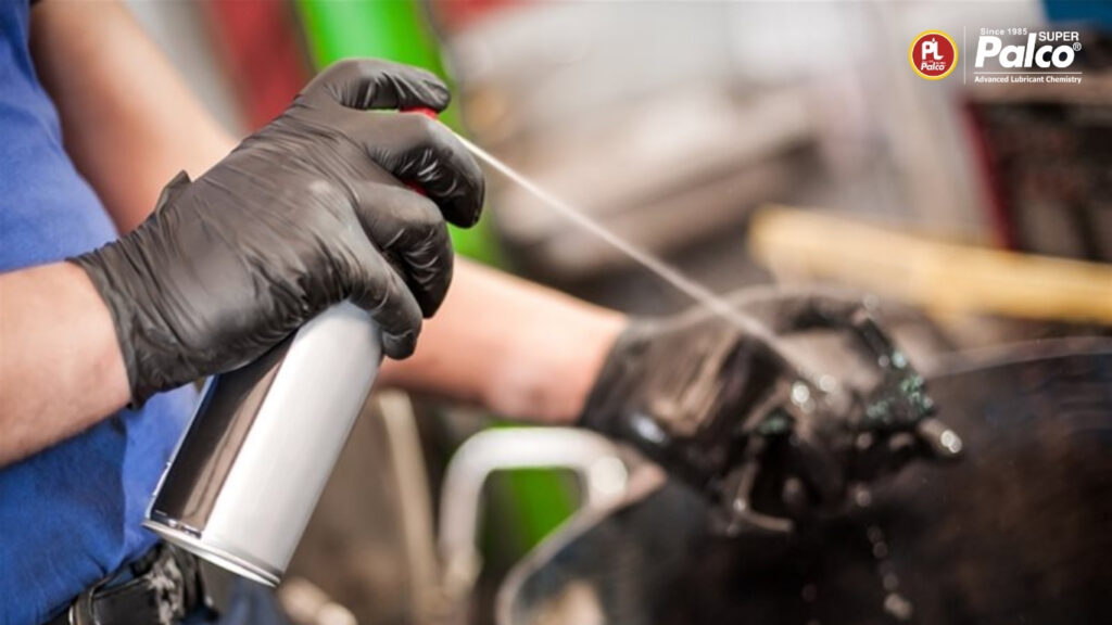 Read more about the article 6 Key Factors You Must Consider for Choosing the Perfect Industrial Cleaner