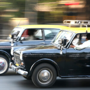 Engine Oil for Taxi and Commercial Vehicles Running on CNG: What Actually Works on Indian Roads