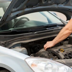 Fully Synthetic vs Mineral Engine Oil: What Should Car Owners Choose?